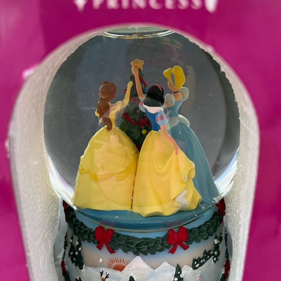 Disney Princess Water ball Snow globe - Picture 9 of 9